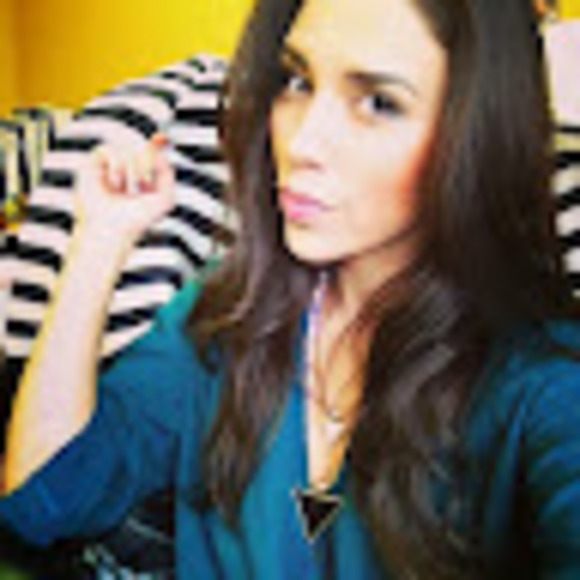 Meet your Posher, Raquel - Picture 1 of 1